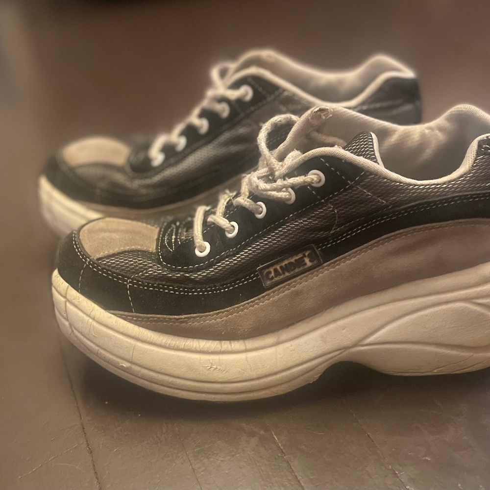SUPER COOL Vintage platform CANDIES sneakers, black and white, size 9 women’s!!!